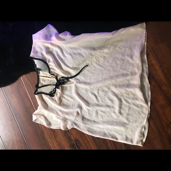 Light pink blouse with black string tie - Picture 2 of 2